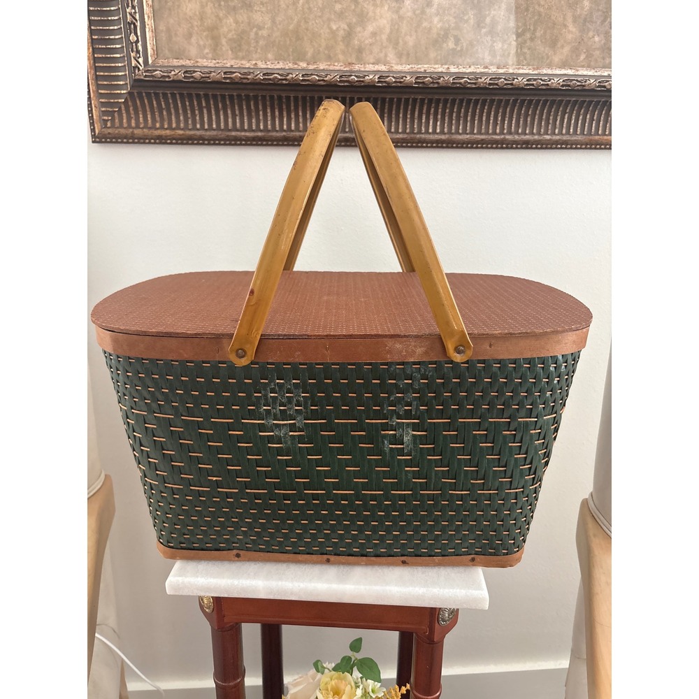 Vintage 1970's Hawkeye Burlington Woven Wicker Picnic Basket Wood Trim